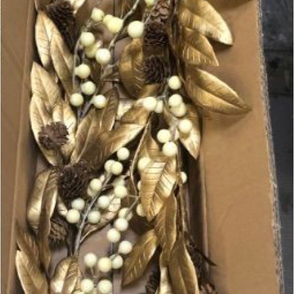 HGTV Home Collection Unlit Christmas Garland, Metallic Gold Laurel Leaves, 6 Ft - Picture 4 of 5